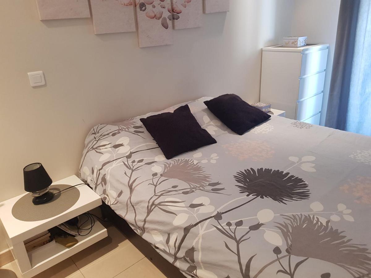 Beau Appartement Avec Garage Ferme بوزولي المظهر الخارجي الصورة