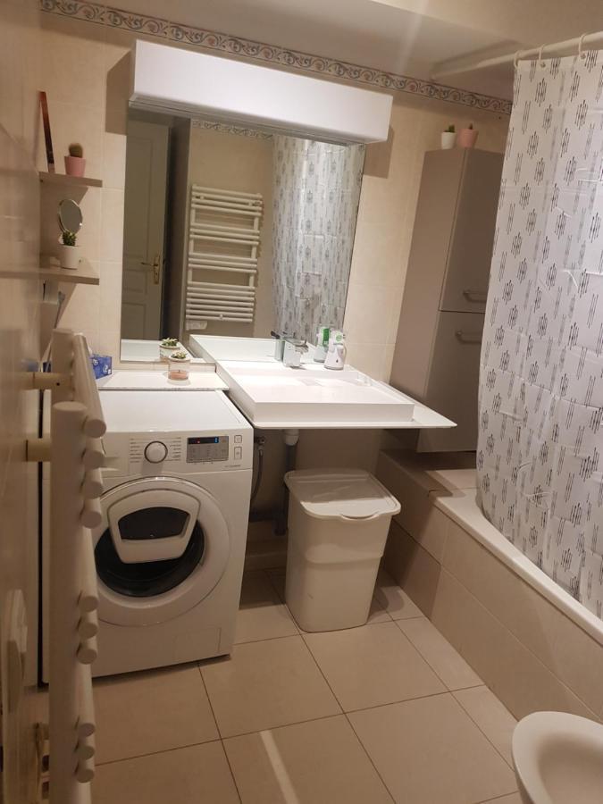 Beau Appartement Avec Garage Ferme بوزولي المظهر الخارجي الصورة
