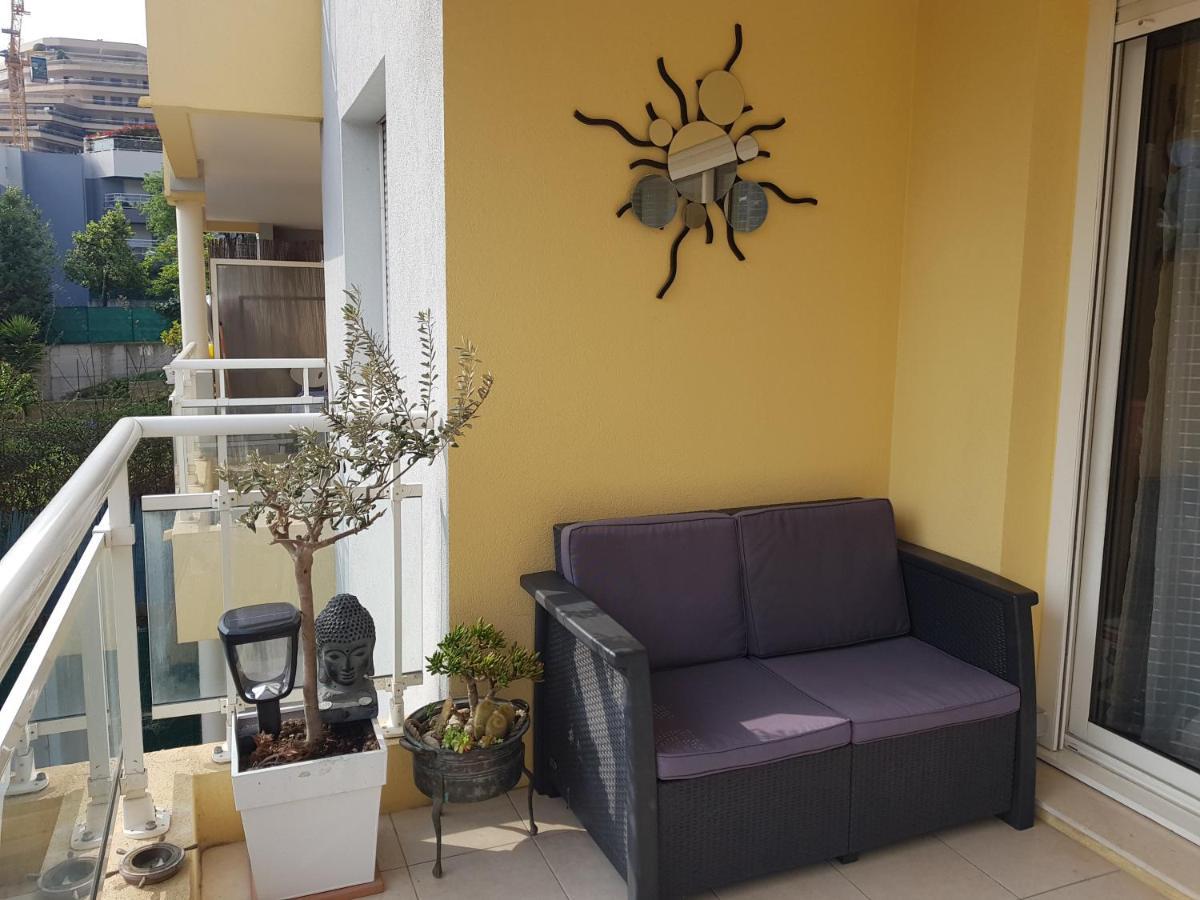 Beau Appartement Avec Garage Ferme بوزولي المظهر الخارجي الصورة